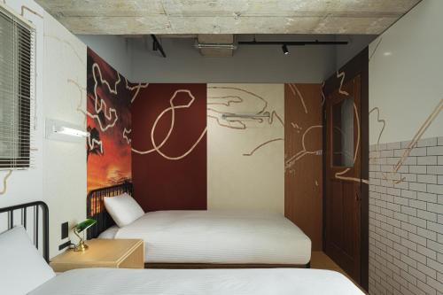 Standard Twin Room - PLAY WALL/ROOM - Non Smoking