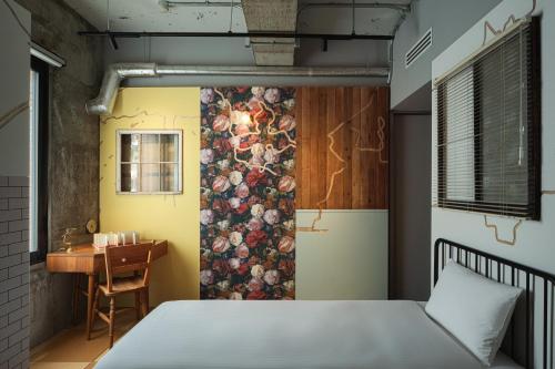 Standard Twin Room - PLAY WALL/ROOM - Non Smoking