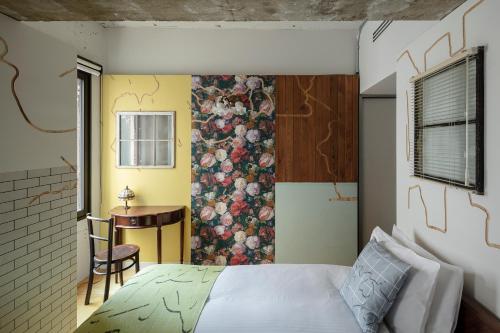 Non Smoking - Standard Twin Room - PLAY WALL/ROOM