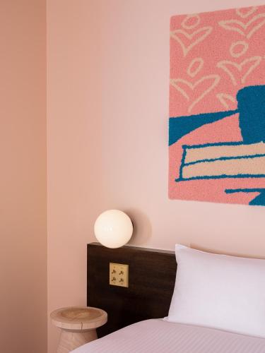 Non Smoking - Superior Queen Room - The Room With A Pink Carpet