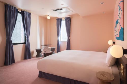 Non Smoking - Superior Queen Room - The Room With A Pink Carpet
