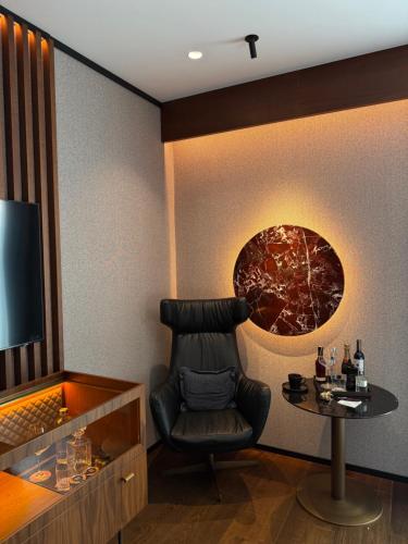 King Room with City View