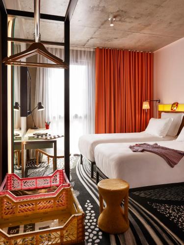 Medium Mama Twin Room