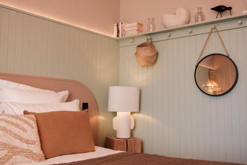 Classic Double Room with partial Sea View - Garden Floor