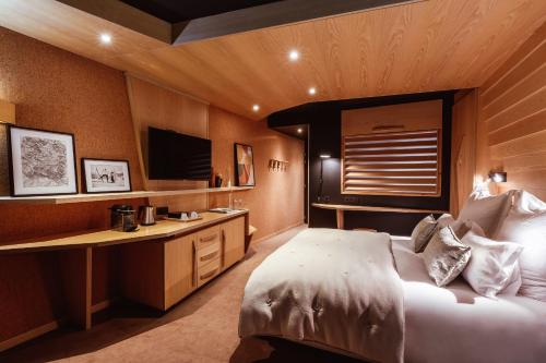 Classic Double Room with Spa Access