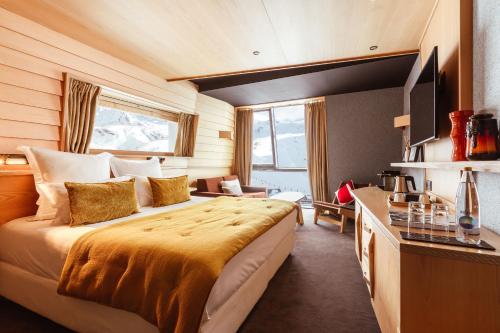 Club Double Room with spa access