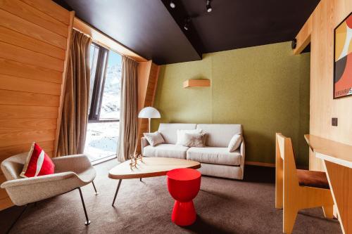 Junior Suite with Spa Access