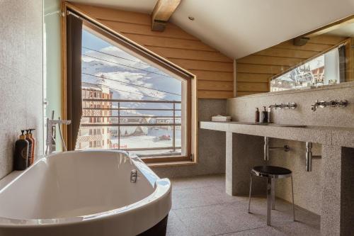 Suite with Spa Access