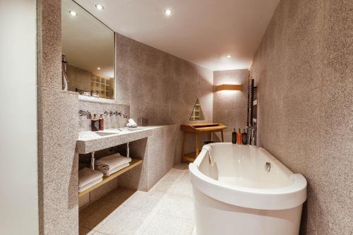 Family Junior Suite with spa access