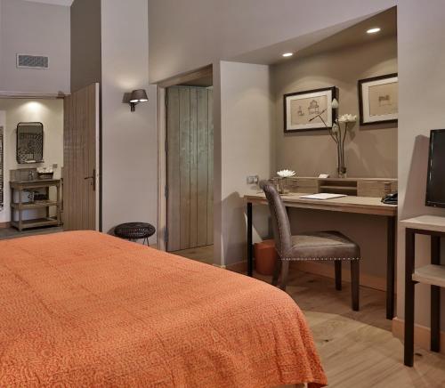 Lodge Suite