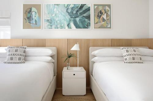 Double Room Roll-In Shower