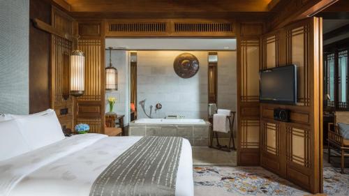 Premium King Room