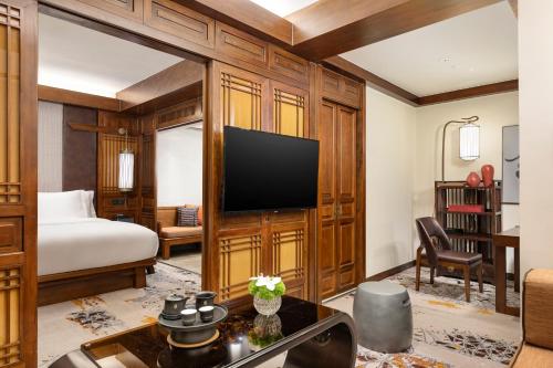 Premium King Room