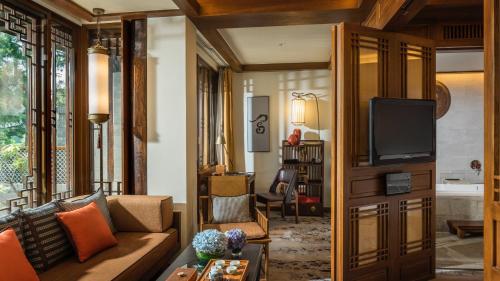 Junior Twin Suite - Club Lounge Access