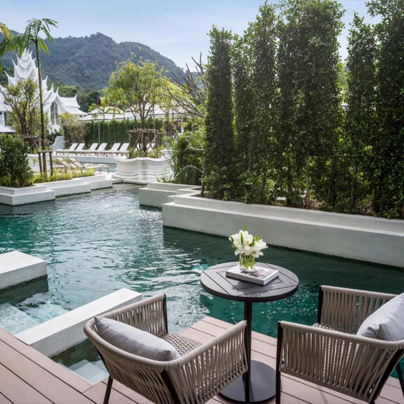 Classic King Room with Pool Access