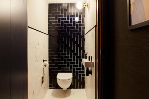 Premium Queen Room