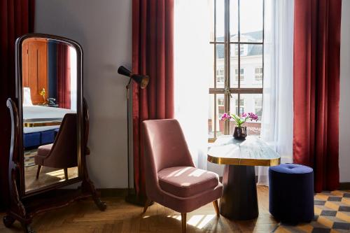 Premium Queen Room