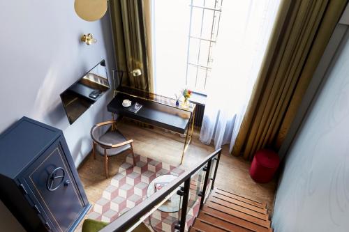 Premium Loft Queen Room