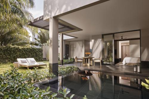 2 Single Beds Garden Pool Suite