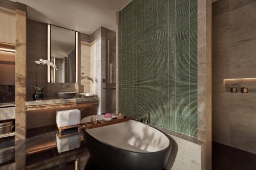 ONE-BEDROOM SKY POOL VILLA