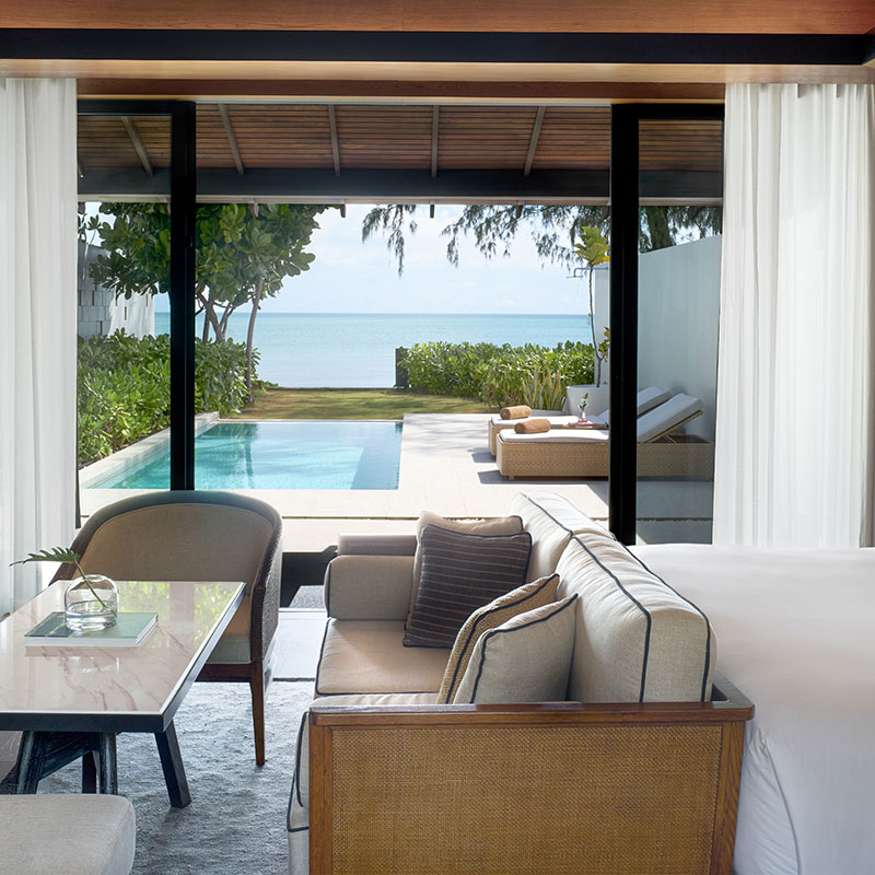 One Bedroom Oceanfront Villa with Pool Access
