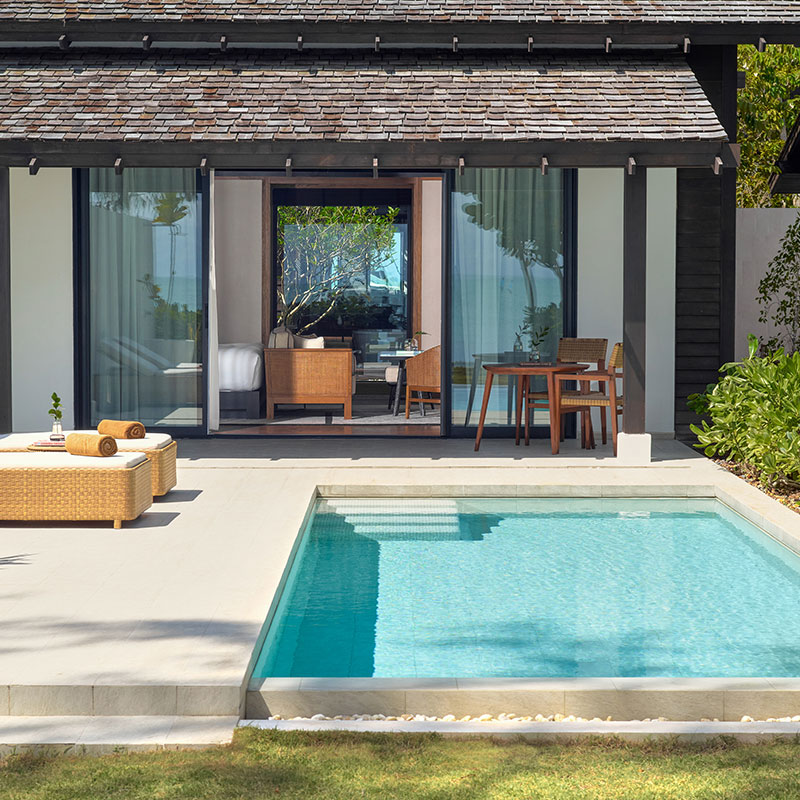 One Bedroom Oceanfront Villa with Pool Access