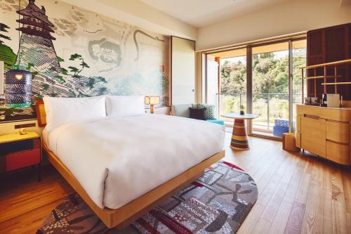 Premium King Room with Castle View