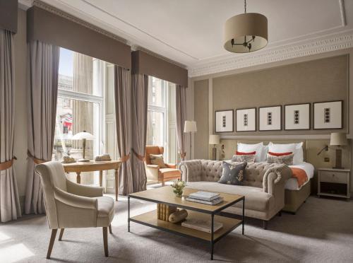 1 King Bed Junior Suite