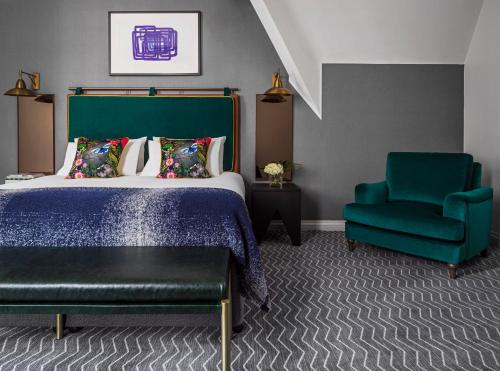 1 King Bed Suite
