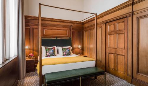 1 King Bed One Bedroom Suite