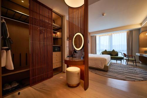 Premium King Room