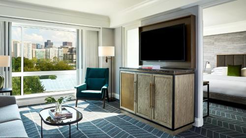 One Bedroom King Suite