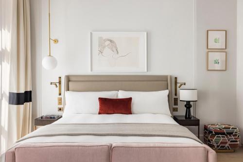 Essential King Room