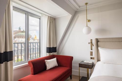 Premium King Room with Eiffel Tower View