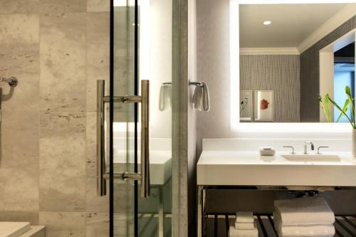 Essential Room 
