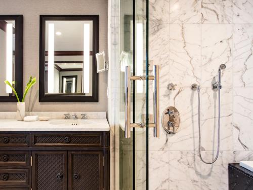 Presidential King Suite