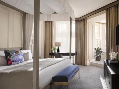 1 King Bed 1 Bedroom Suite Park View