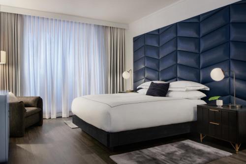 Premium King Room with Panoramic View