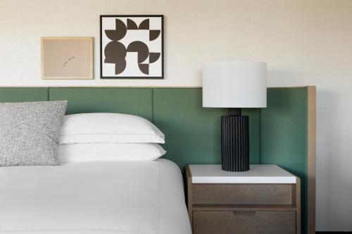 Essential King Room