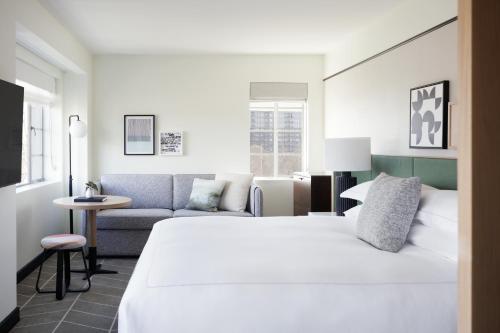 Premium King Room - Communication Accessible
