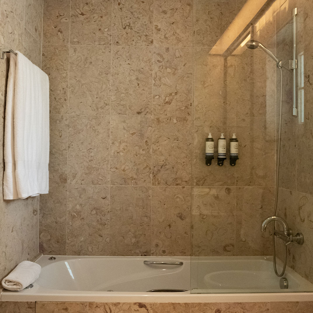 One Bedroom Elite Sapphire Residence