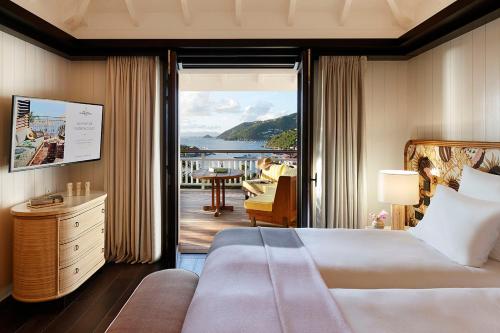 Two-bedroom Prestige Suite Pool and Sea view