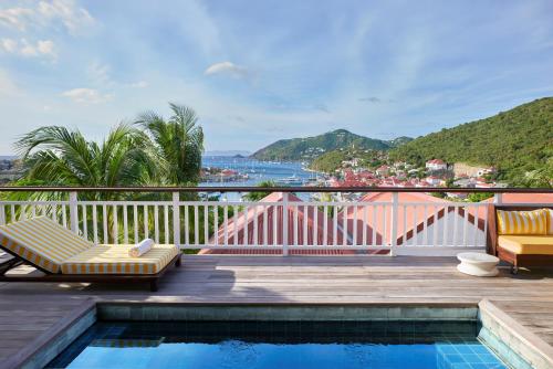 Two-bedroom Prestige Suite Pool and Sea view