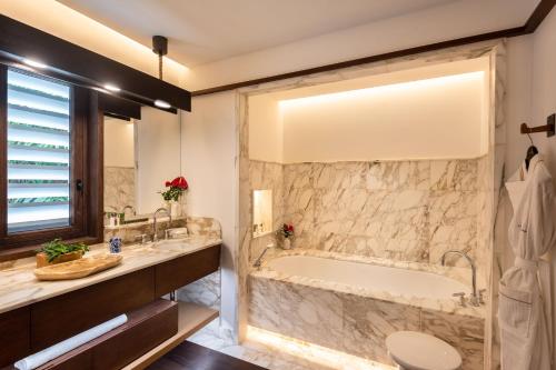 Deluxe Suite (in Villa Diane)