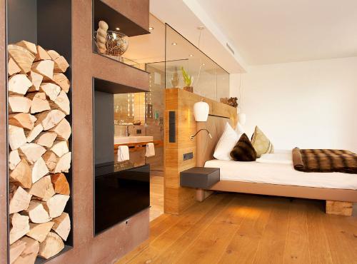 Junior Suite with Balcony and Sea View