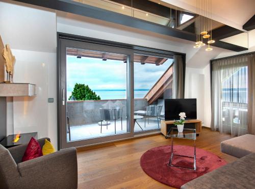 Apartment Maisonette with Loggia and Sea View