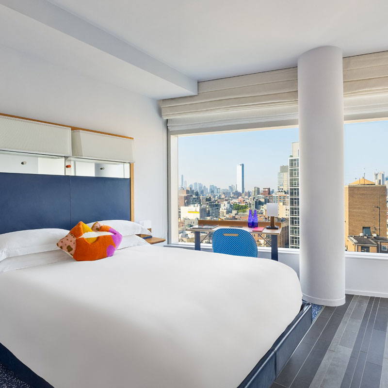 Standard Room - 1 Queen Bed
