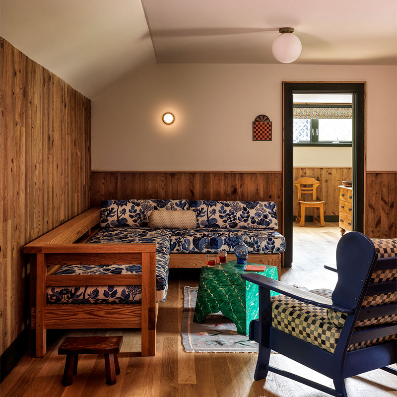 2 Bedroom Deluxe - West Suite