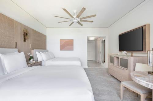 Oceanfront Room with Two Queen Beds - Club Lounge Access