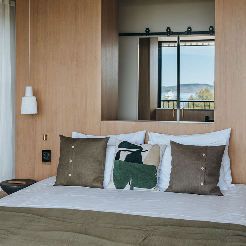 Panoramic Room